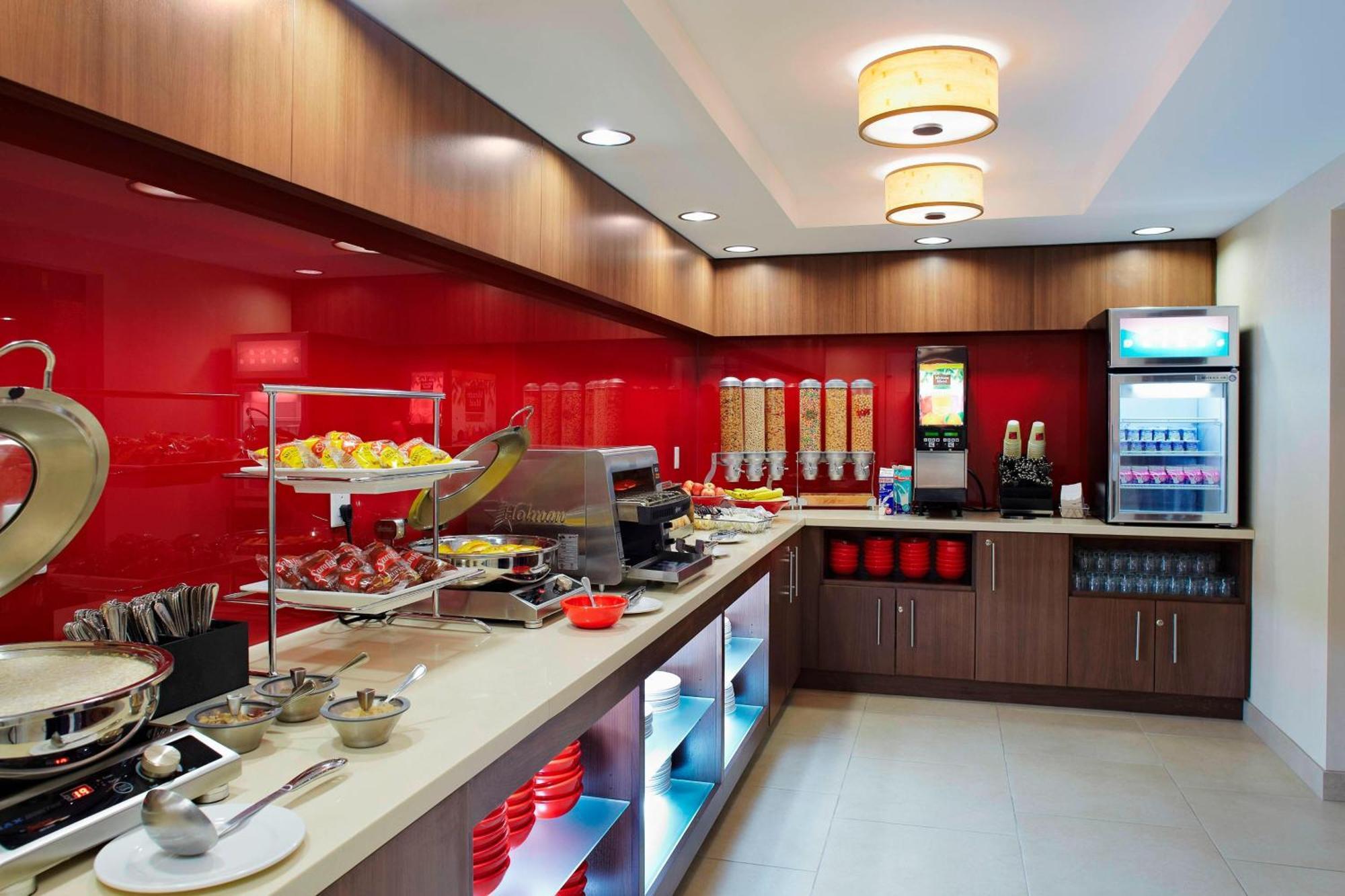 Towneplace Suites By Marriott Mississauga-Airport Corporate Centre Экстерьер фото