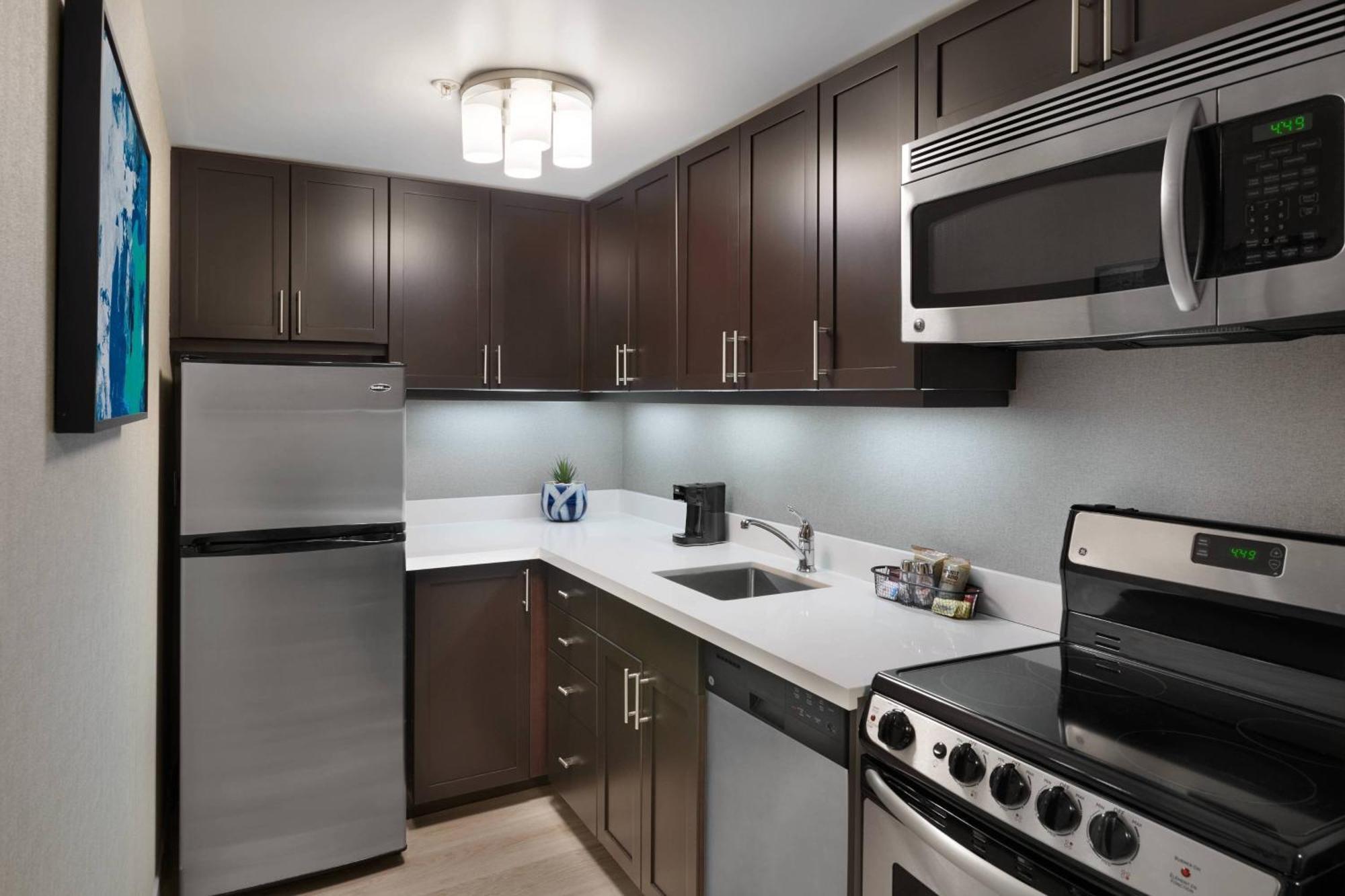 Towneplace Suites By Marriott Mississauga-Airport Corporate Centre Экстерьер фото