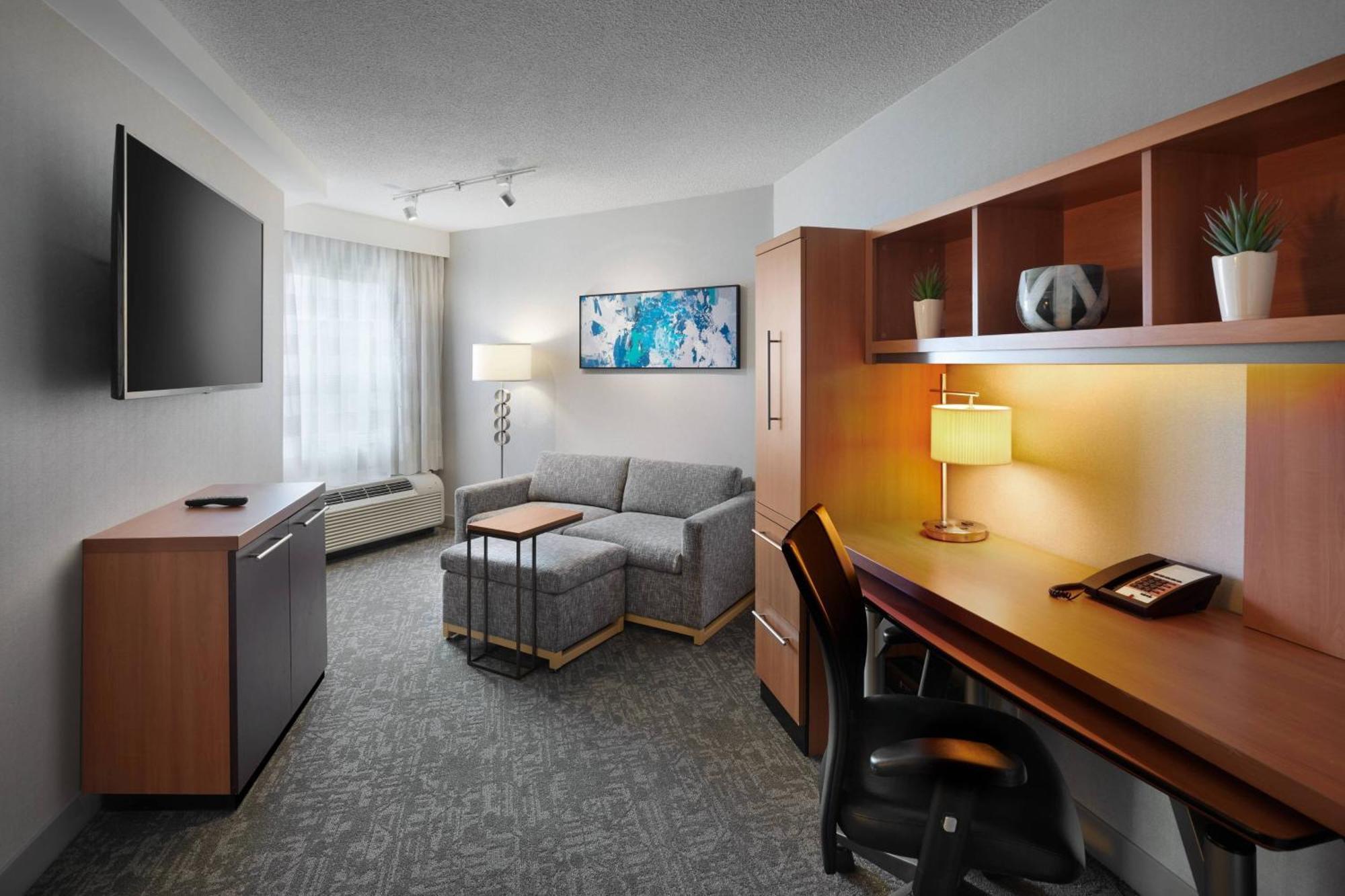 Towneplace Suites By Marriott Mississauga-Airport Corporate Centre Экстерьер фото