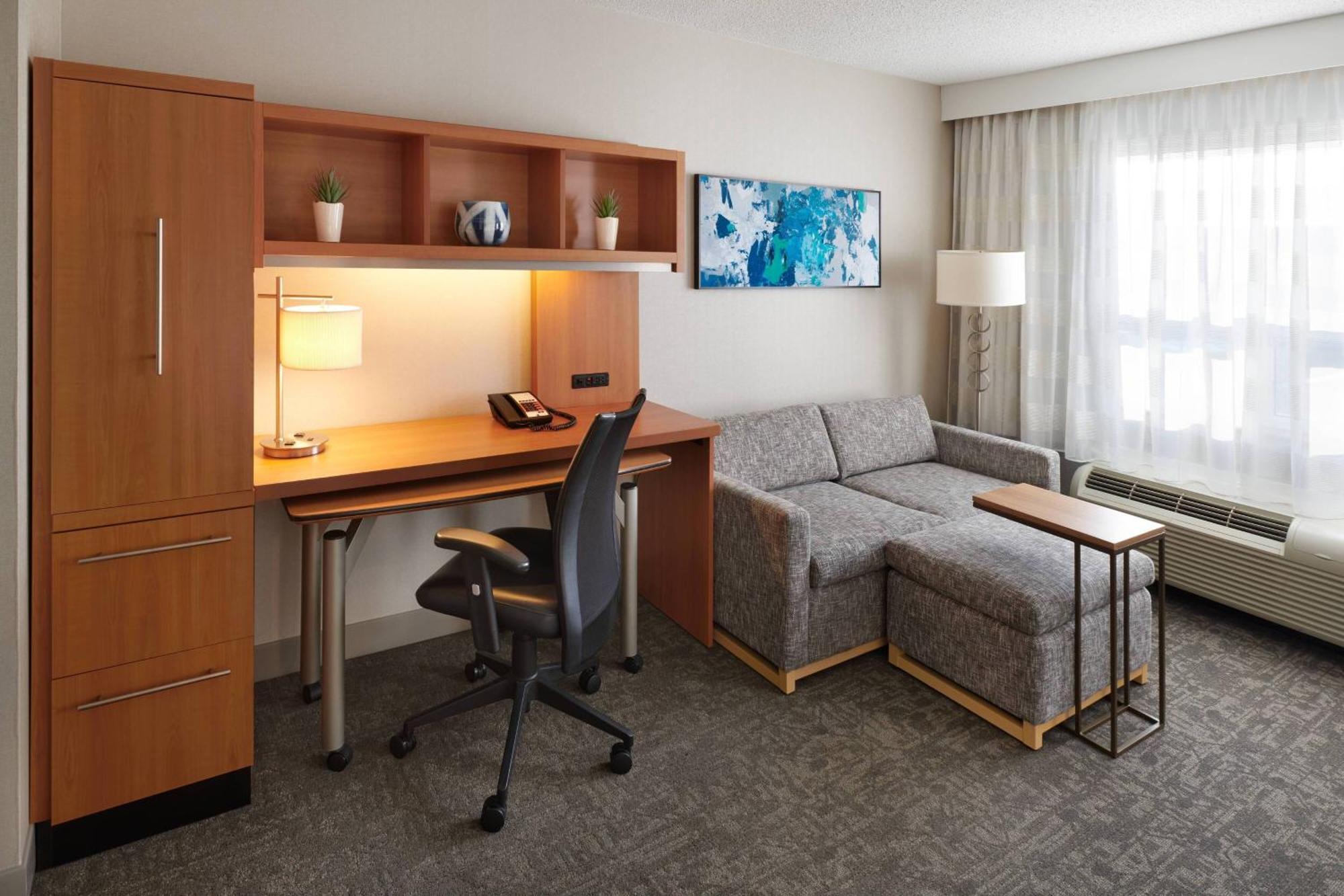 Towneplace Suites By Marriott Mississauga-Airport Corporate Centre Экстерьер фото