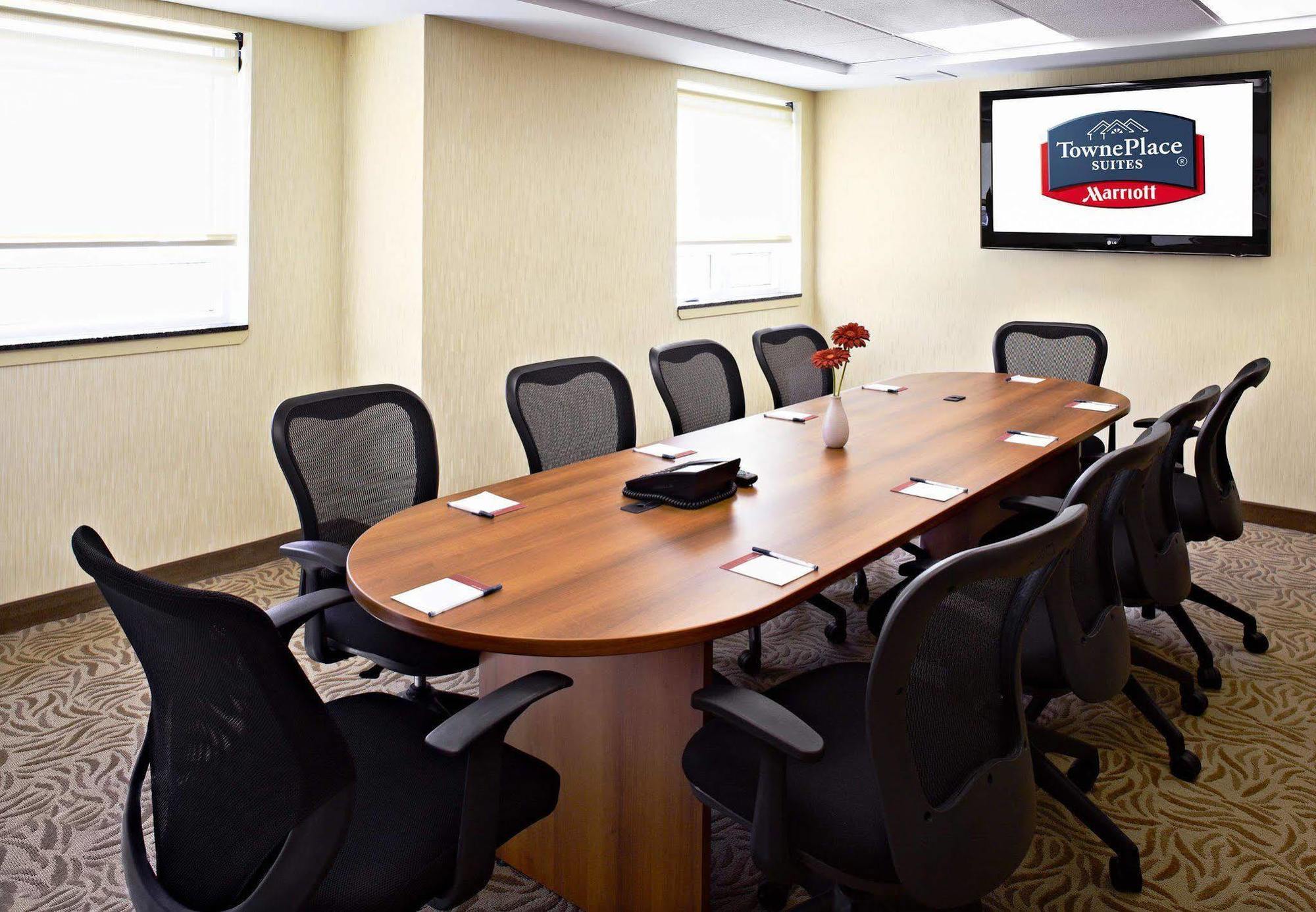 Towneplace Suites By Marriott Mississauga-Airport Corporate Centre Экстерьер фото