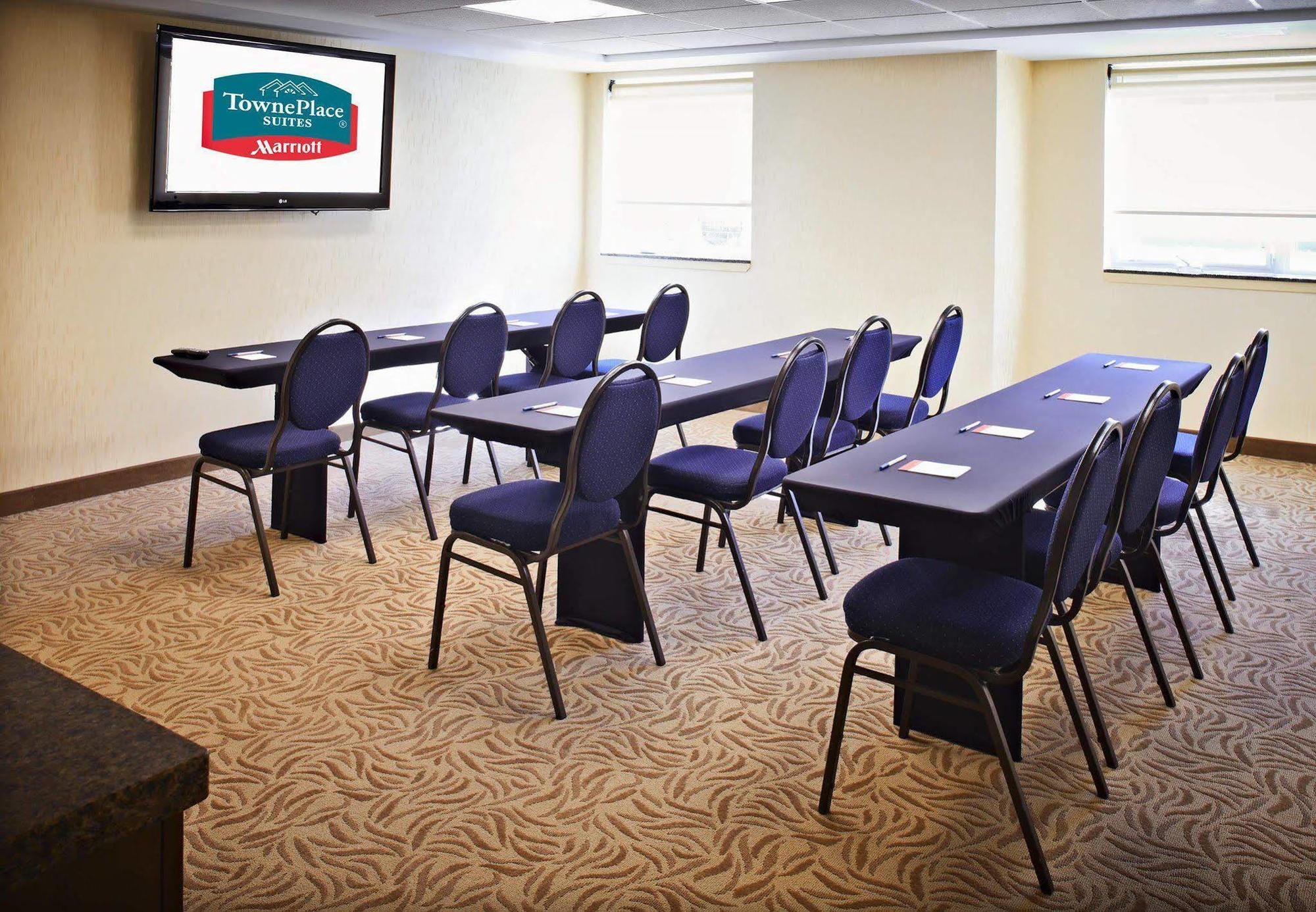 Towneplace Suites By Marriott Mississauga-Airport Corporate Centre Экстерьер фото